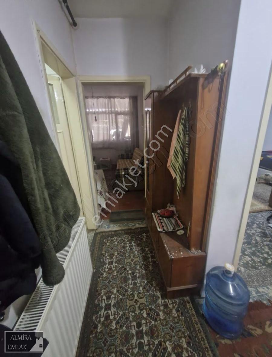 Betonyol Cadde Üzeri 2+1 Doğalgazlı Teraslı Metro Yakını Daire - Görsel 2