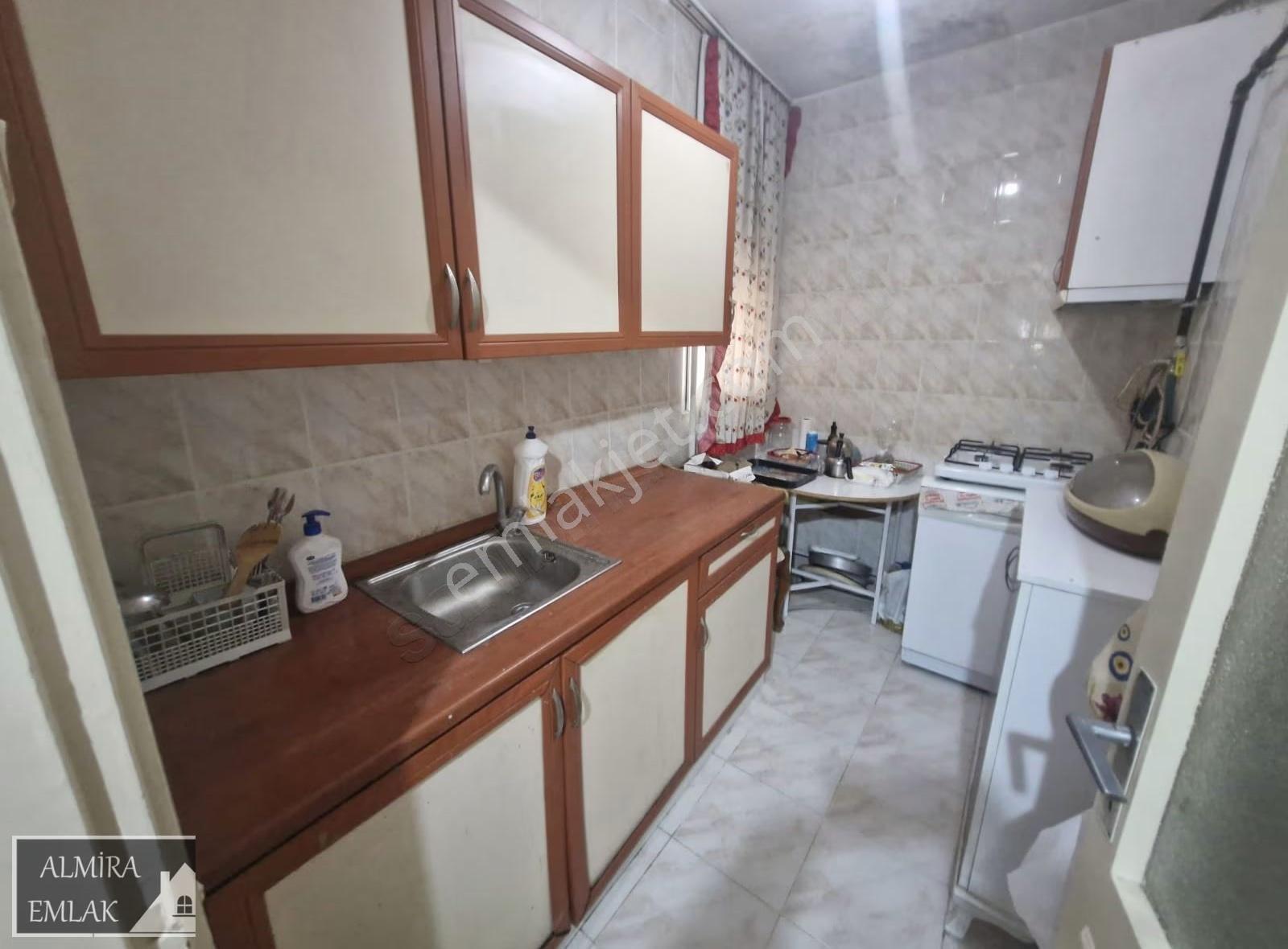 Betonyol Cadde Üzeri 2+1 Doğalgazlı Teraslı Metro Yakını Daire - Görsel 17