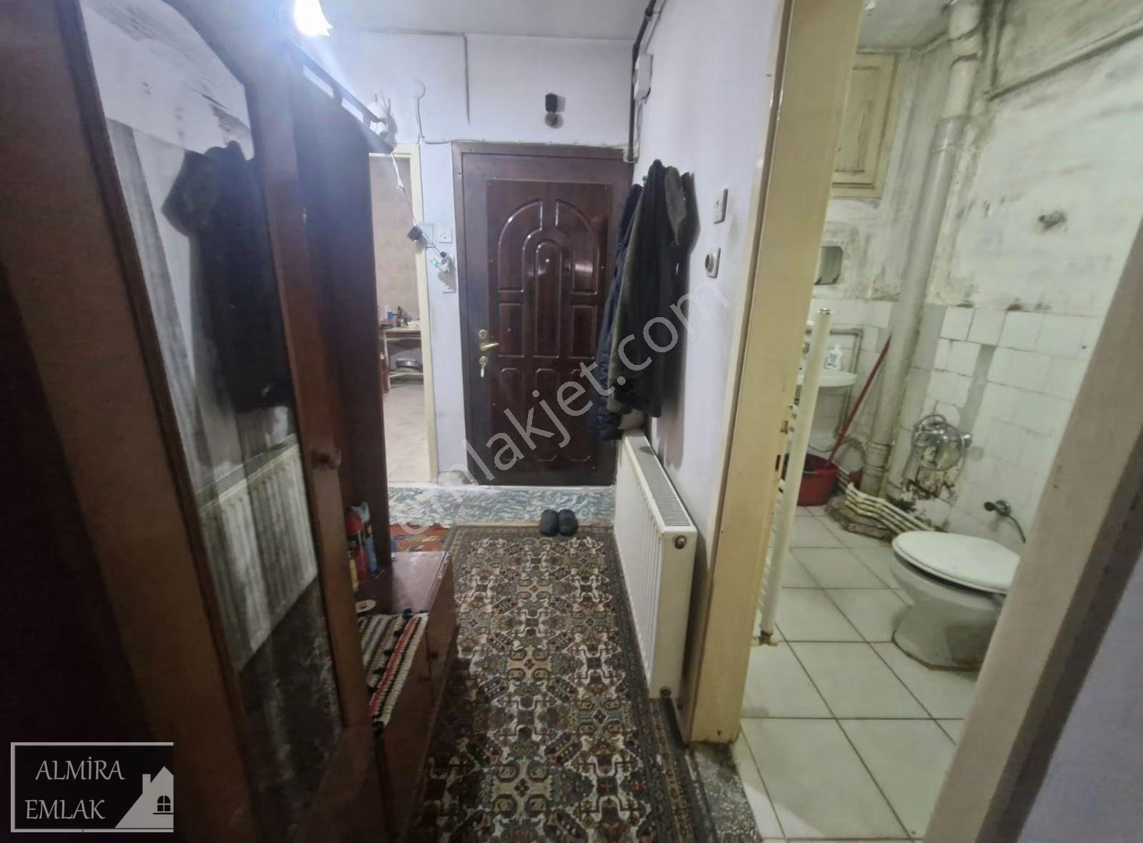 Betonyol Cadde Üzeri 2+1 Doğalgazlı Teraslı Metro Yakını Daire - Görsel 22