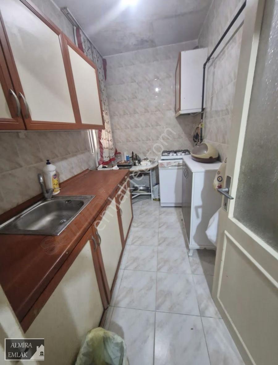 Betonyol Cadde Üzeri 2+1 Doğalgazlı Teraslı Metro Yakını Daire - Görsel 18