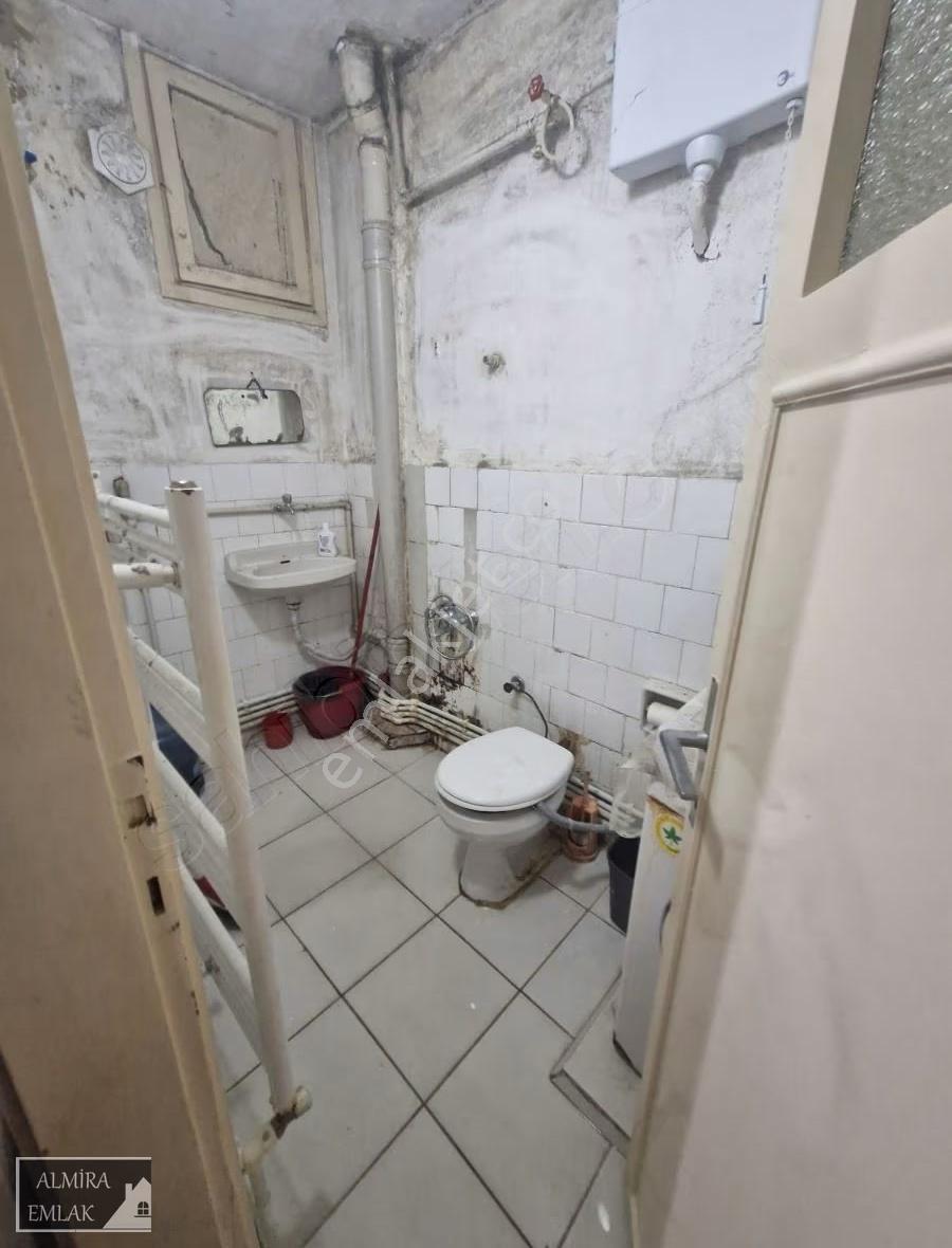 Betonyol Cadde Üzeri 2+1 Doğalgazlı Teraslı Metro Yakını Daire - Görsel 11