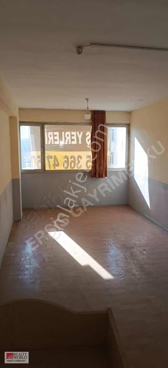 Rw Tersis'den Cengiz Topel Caddesinde Kiralık Ofisler - Görsel 12