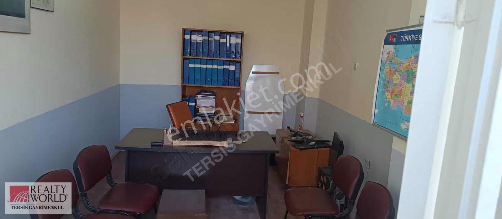 Rw Tersis'den Cengiz Topel Caddesinde Kiralık Ofisler - Görsel 18