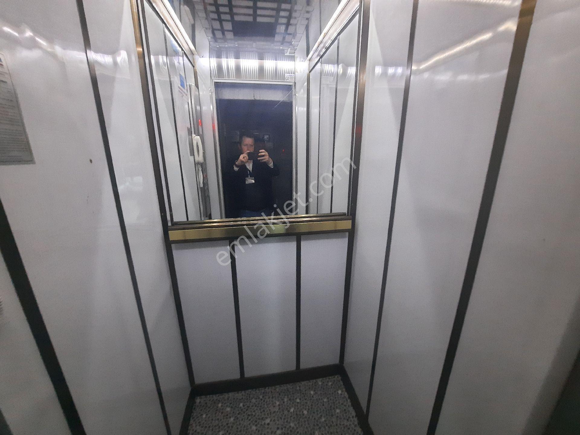 Furkan Emlak'tan Liman Mah.5+2 6.kat 280m2 Dubleks Daire - Görsel 35