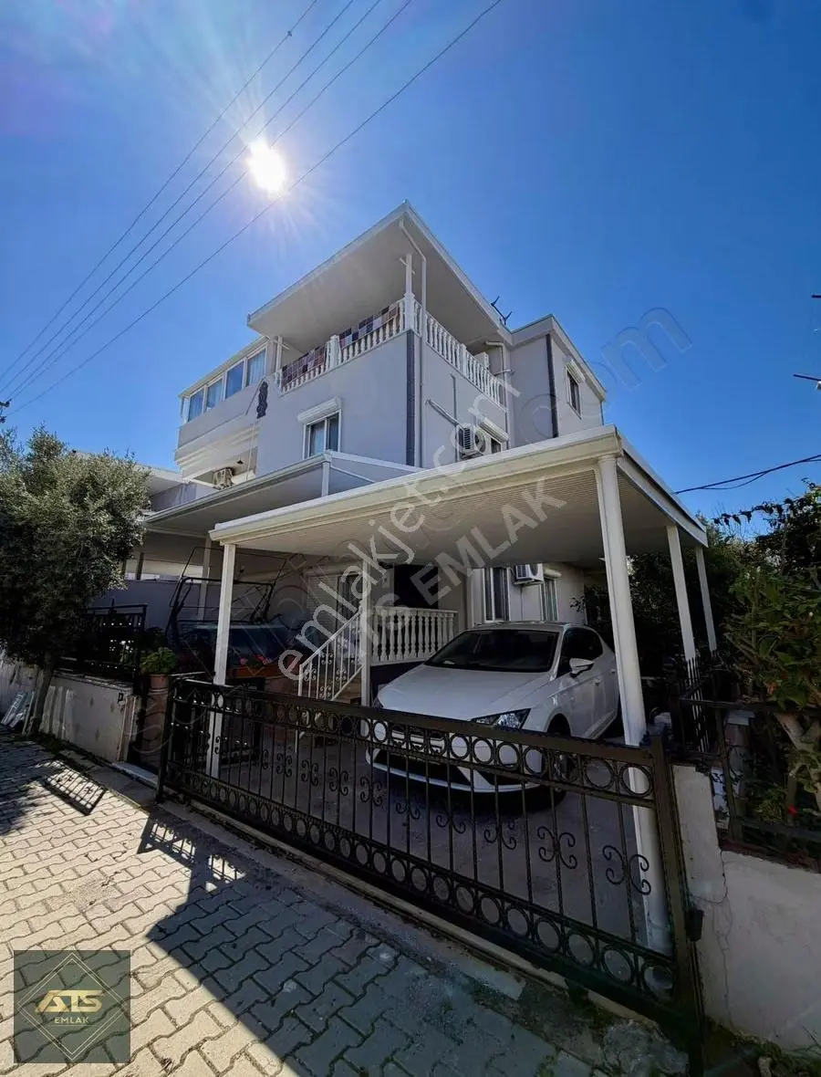 Didim Çamlıkta Triblex Villa