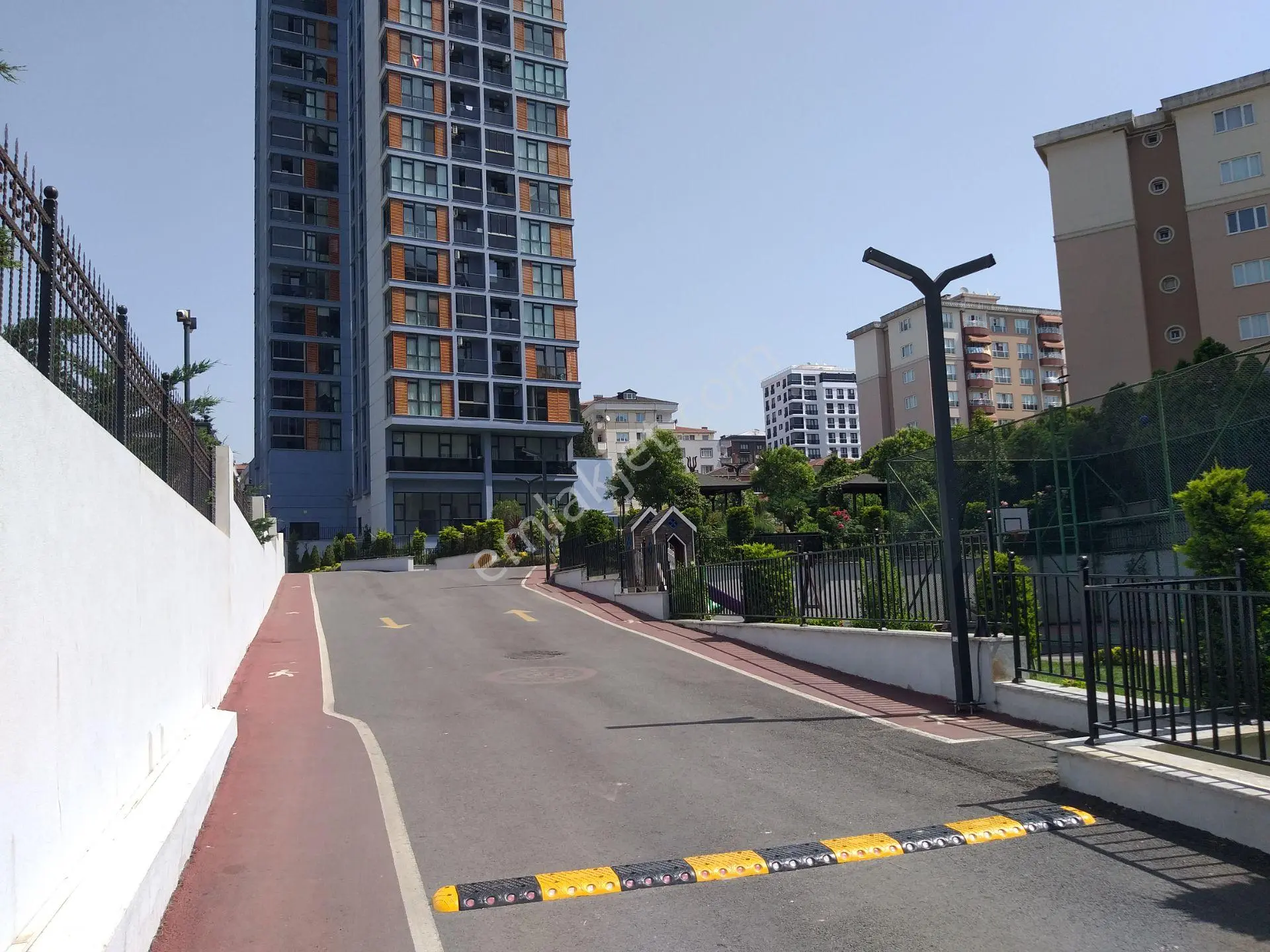 Pendik Portresahil Sitesinde Deniz Manzaralı Lüxs Daire