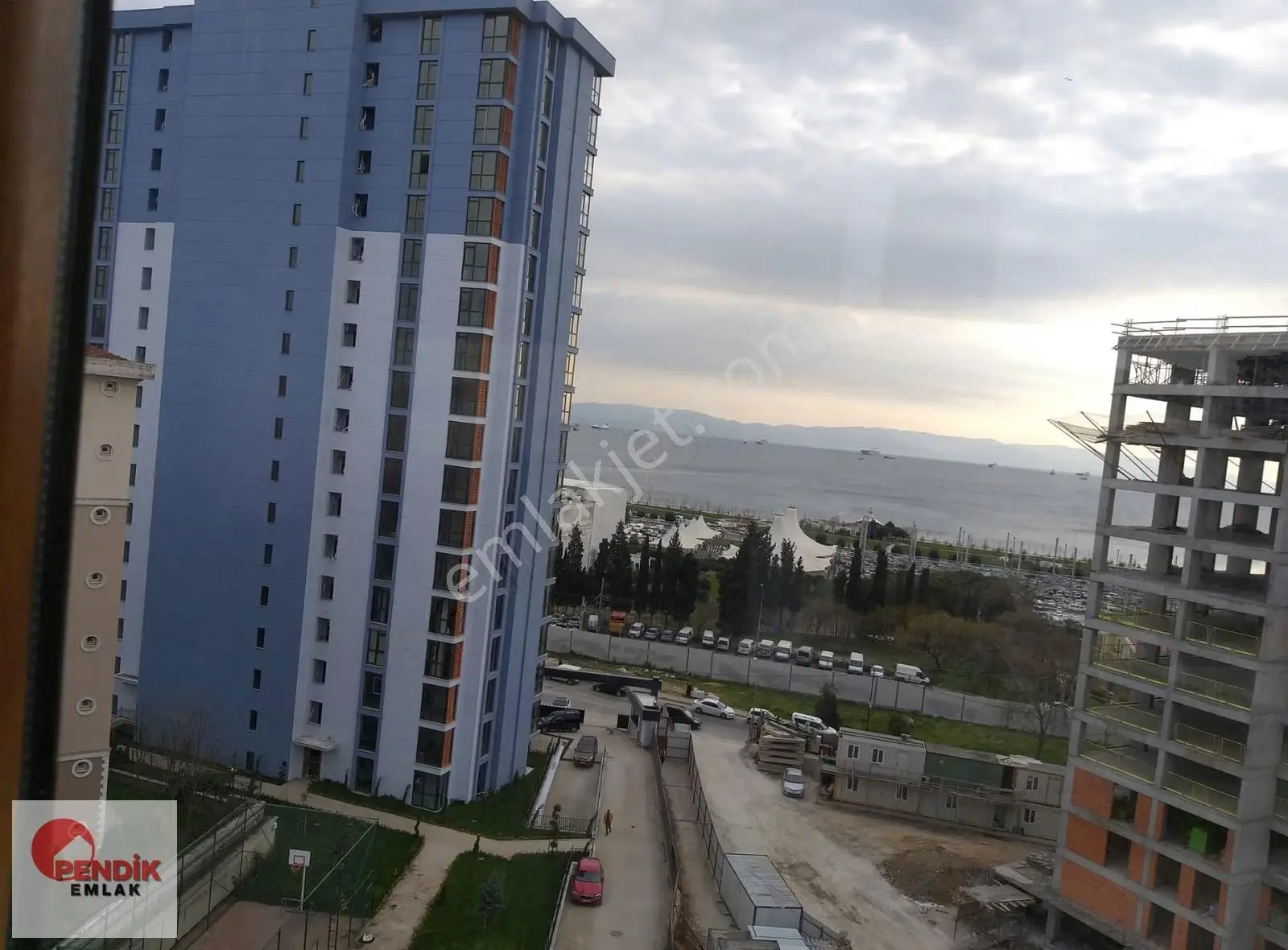 Pendik Portresahil Sitesinde Deniz Manzaralı Lüxs Daire - Görsel 2