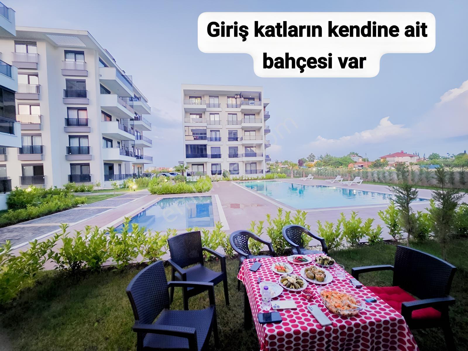 Kendine Ait Bahçesi Var / 2+1 Havuz Manzaralı / 2 Daire Var - Görsel 17