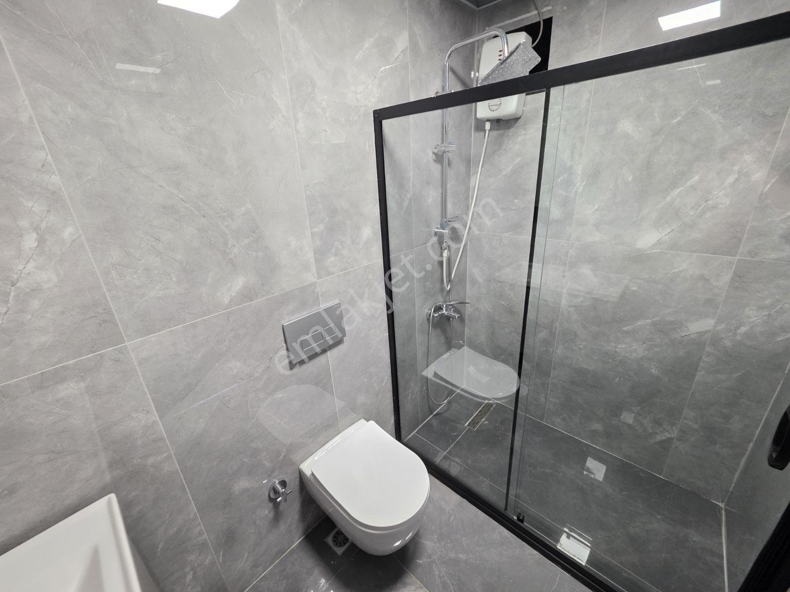 Kendine Ait Bahçesi Var / 2+1 Havuz Manzaralı / 2 Daire Var - Görsel 2