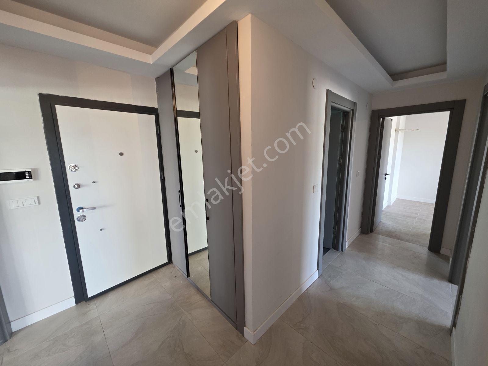 Kendine Ait Bahçesi Var / 2+1 Havuz Manzaralı / 2 Daire Var - Görsel 22