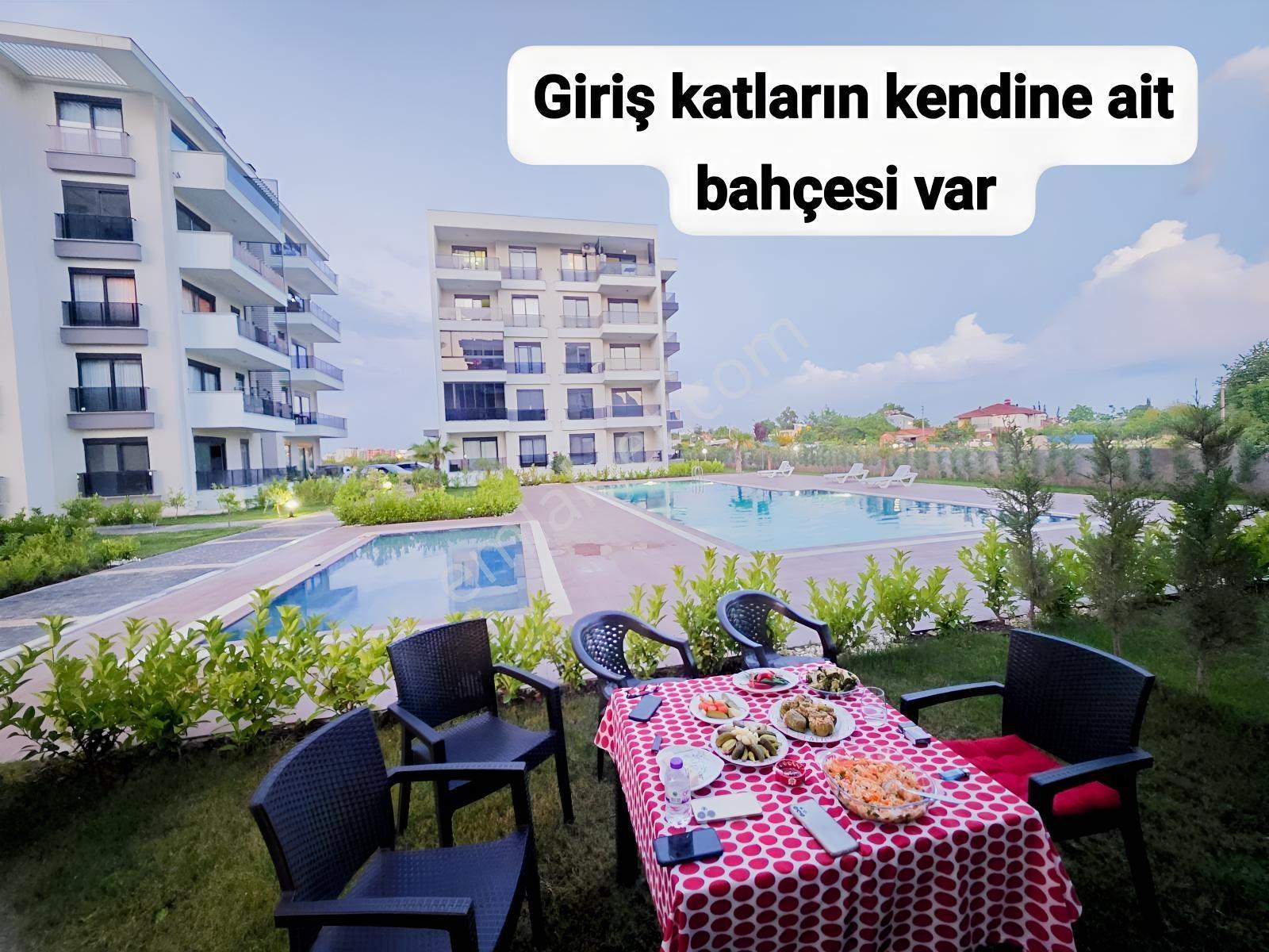 Kendine Ait Bahçesi Var / 2+1 Havuz Manzaralı / 2 Daire Var - Görsel 16