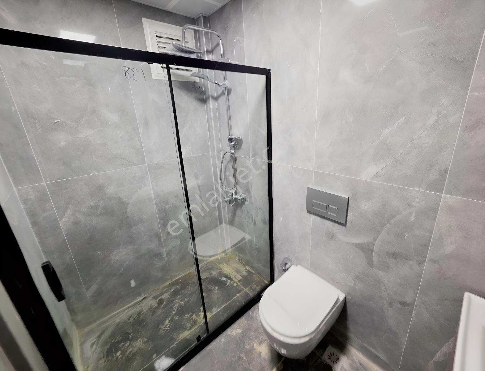 Kendine Ait Bahçesi Var / 2+1 Havuz Manzaralı / 2 Daire Var - Görsel 12