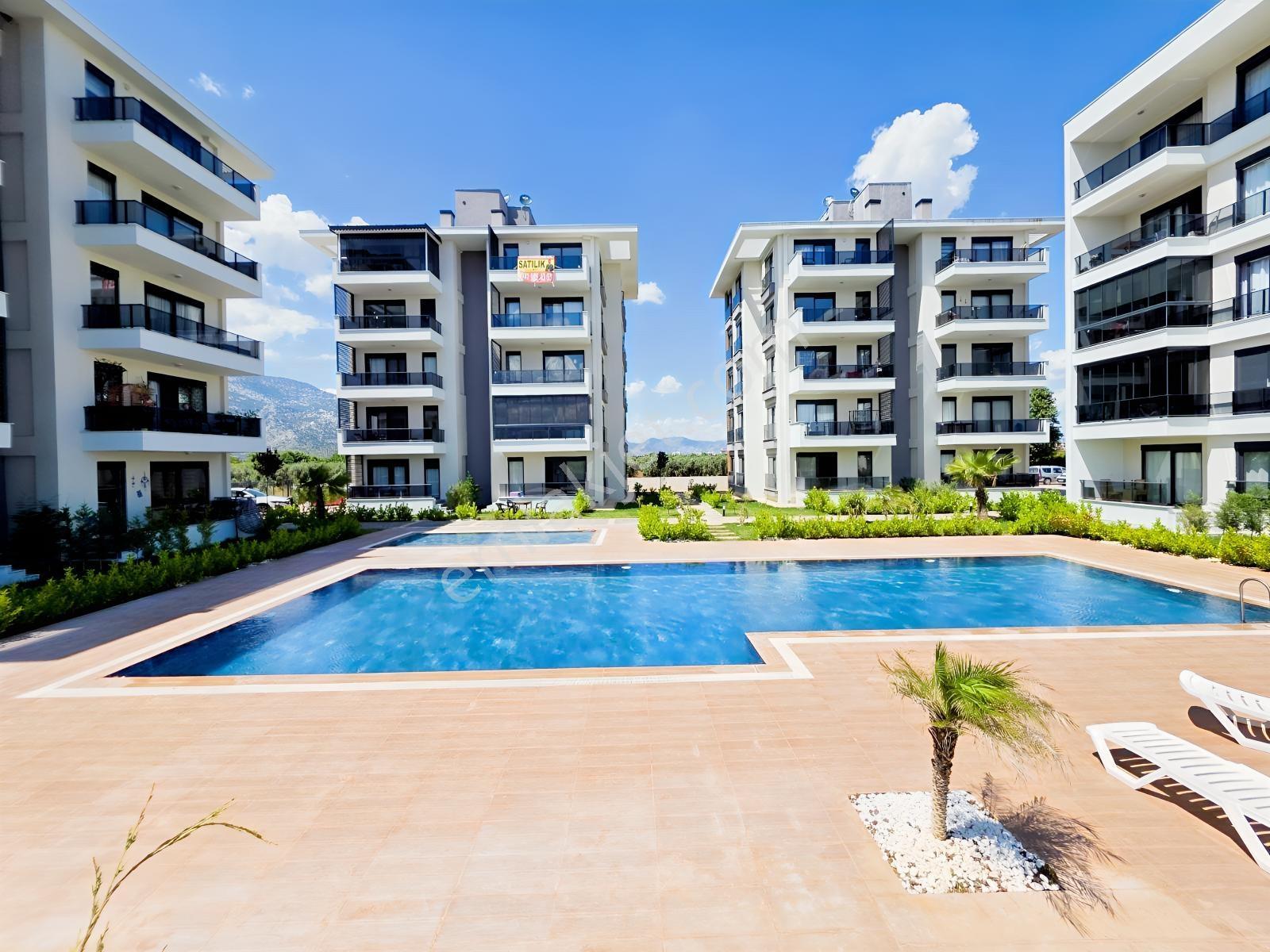 Kendine Ait Bahçesi Var / 2+1 Havuz Manzaralı / 2 Daire Var - Görsel 27
