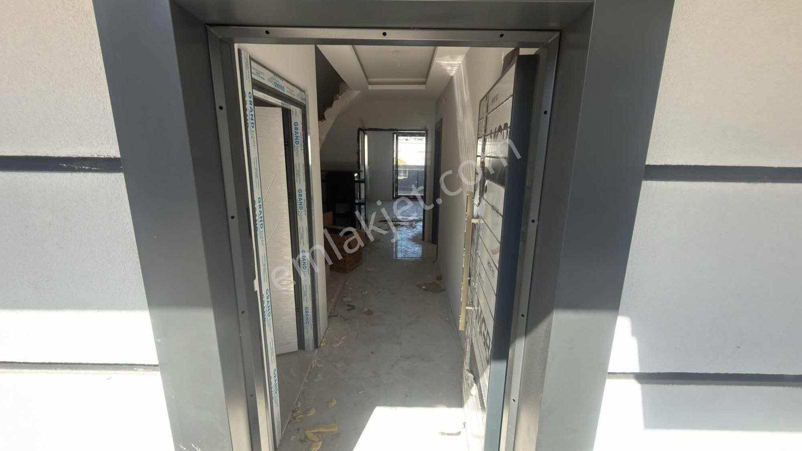 Tarcanlar'dan Başiskele'de Modern Mimari Ultra Lüx 4+1 Villa - Görsel 11