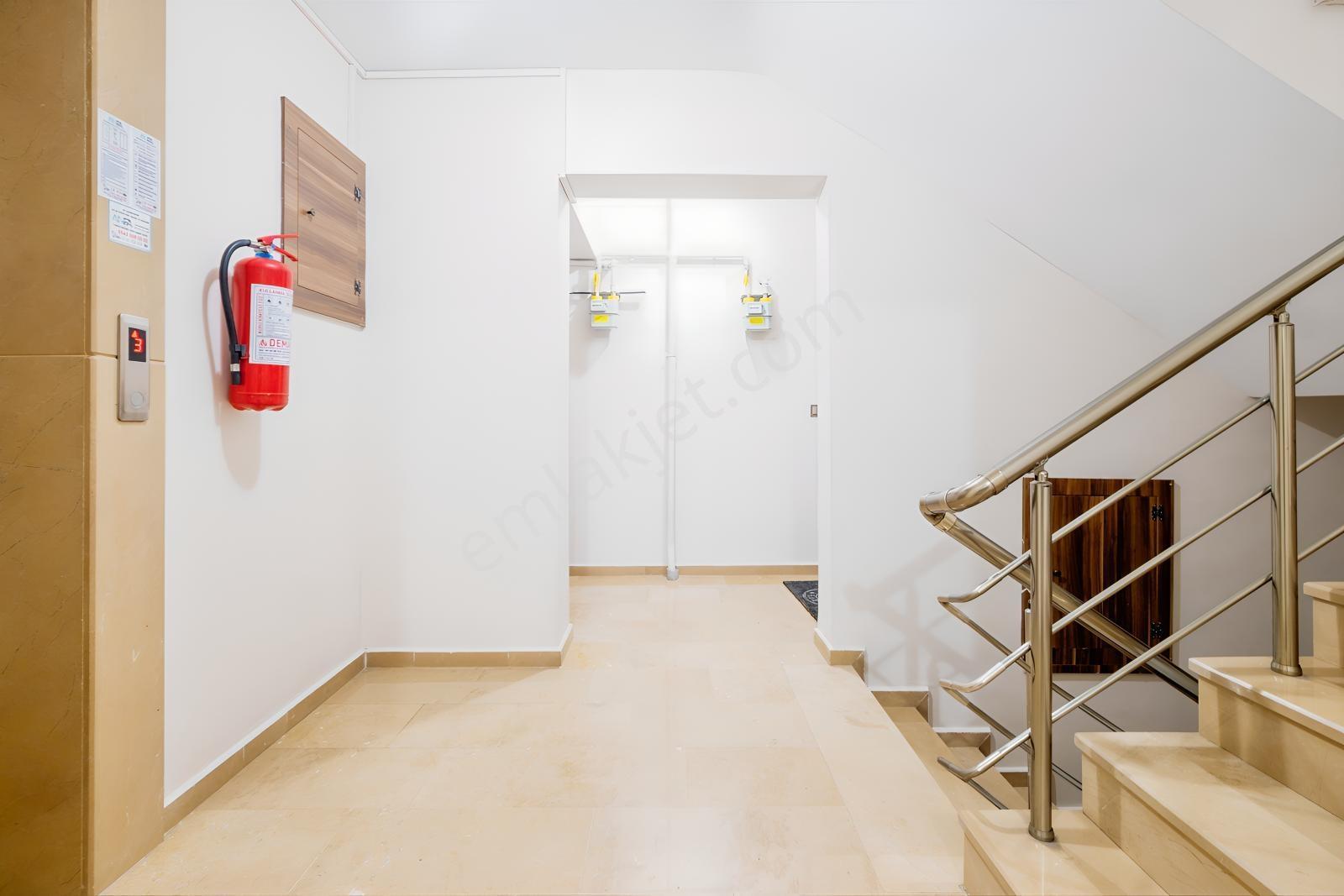 Remax Advantage 'den 23 Nisanda Satılık 1+1 Daire - Görsel 13