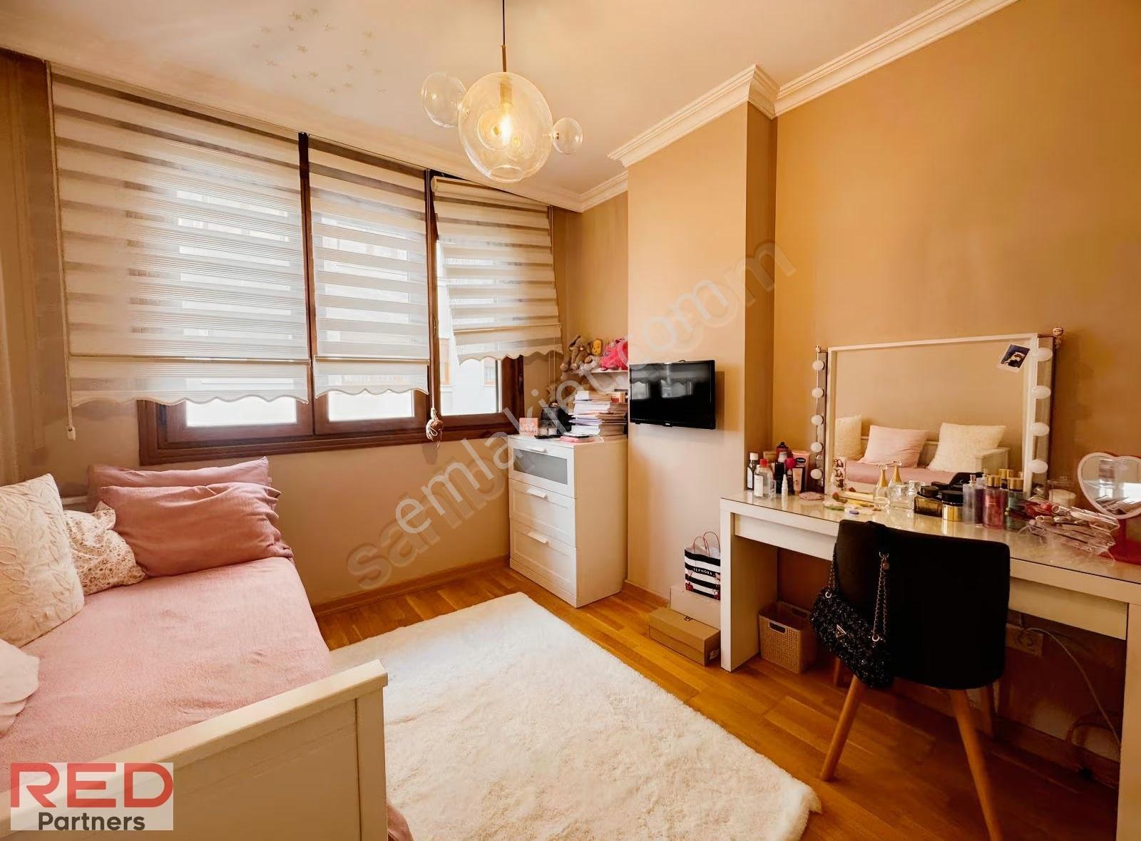 Göztepe'de Fırsat, Teraslı, Depolu, 3 Banyolu, 220 M² Dubleks - Görsel 8