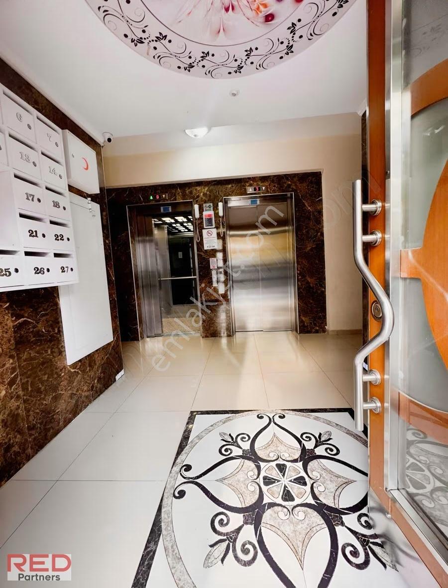 Göztepe'de Fırsat, Teraslı, Depolu, 3 Banyolu, 220 M² Dubleks - Görsel 32