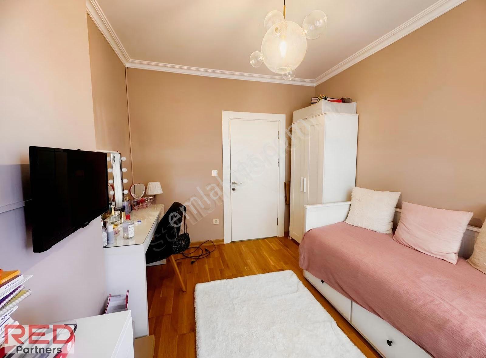 Göztepe'de Fırsat, Teraslı, Depolu, 3 Banyolu, 220 M² Dubleks - Görsel 10