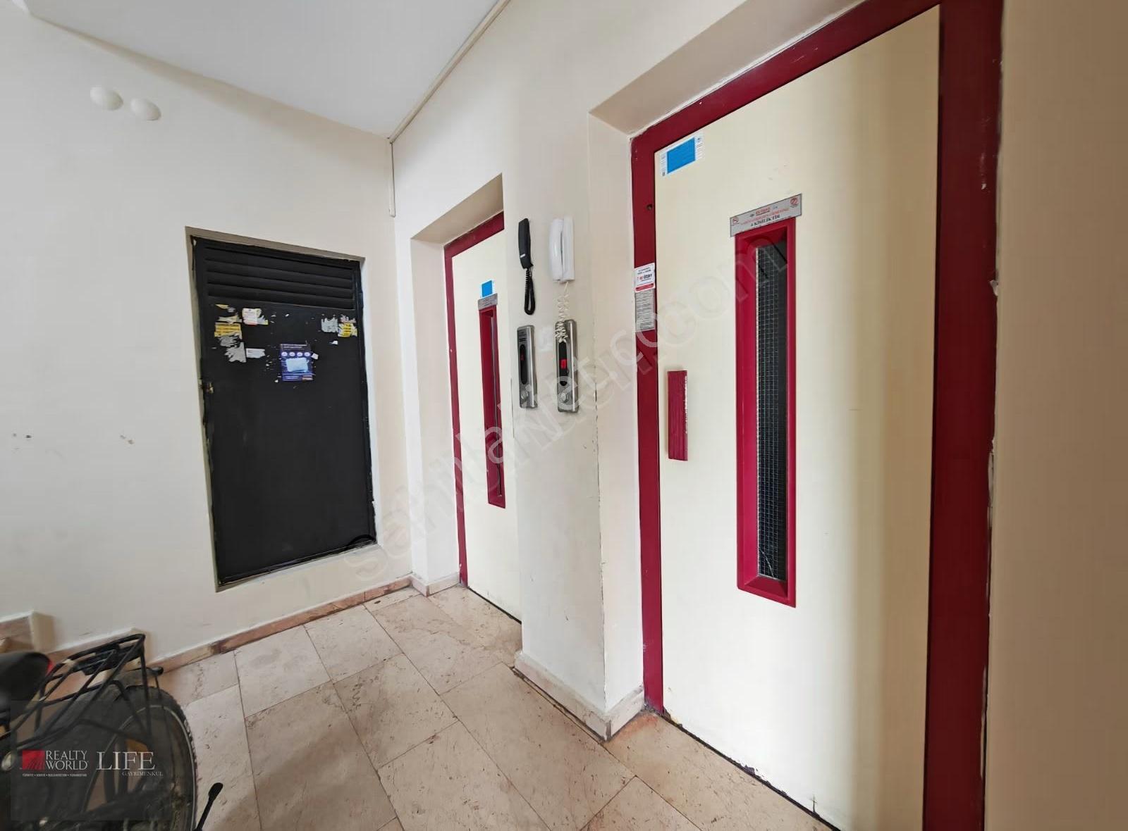 Rw Lıfe// Büyükdere Mah. Millet Cad. Asansörlü 1+1 Eşyalı Daire - Görsel 15