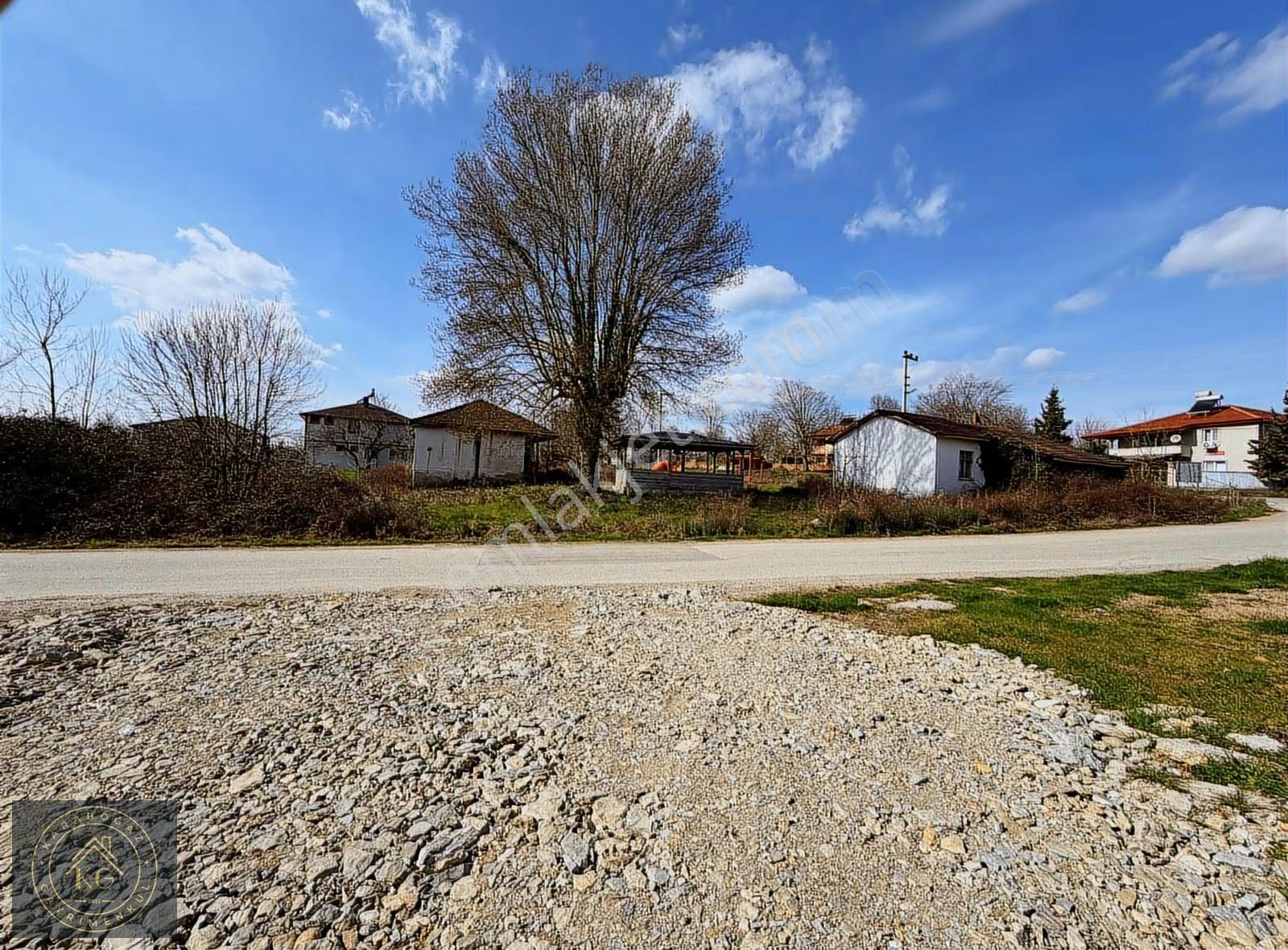 Ortaköy Merkezinde Elektrik Su Aboneliği Olan İmarlı Arsa - Görsel 3