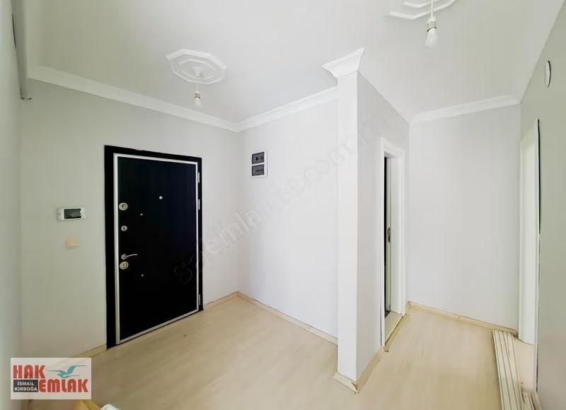 Hak Emlaktan Çavuşlar Mahallesinde Site İçinde Kiralık 3+1 Daire - Görsel 28