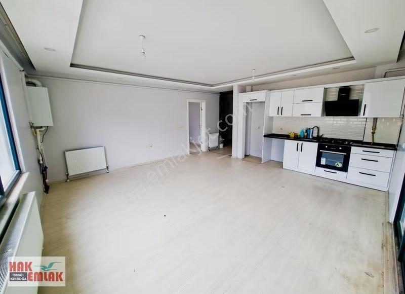 Hak Emlaktan Çavuşlar Mahallesinde Site İçinde Kiralık 3+1 Daire - Görsel 11