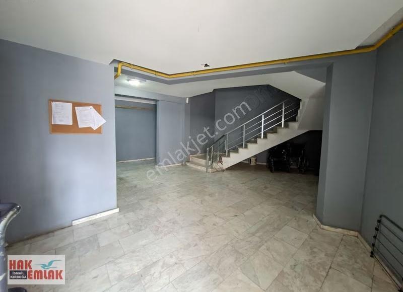 Hak Emlaktan Çavuşlar Mahallesinde Site İçinde Kiralık 3+1 Daire - Görsel 7