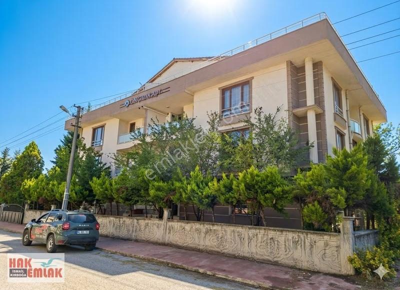 Hak Emlak'tan Cumhuriyet Mahallesinde Satılık 4+2 Dubleks Daire - Görsel 27