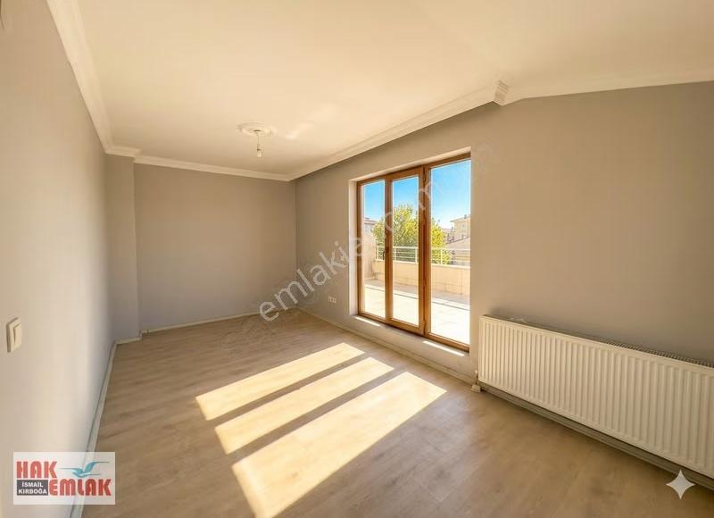 Hak Emlak'tan Cumhuriyet Mahallesinde Satılık 4+2 Dubleks Daire - Görsel 33