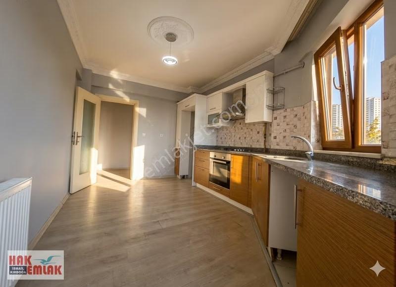 Hak Emlak'tan Cumhuriyet Mahallesinde Satılık 4+2 Dubleks Daire - Görsel 29