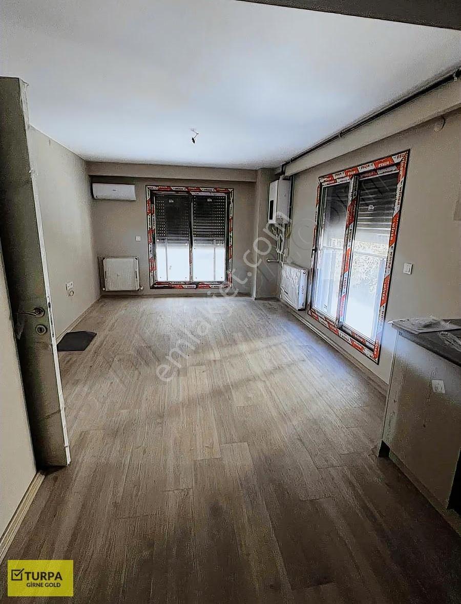 Bahçelievler'de Krediye Uygun Sıfır Bina 1+1 Ön Cephe Daire - Görsel 4