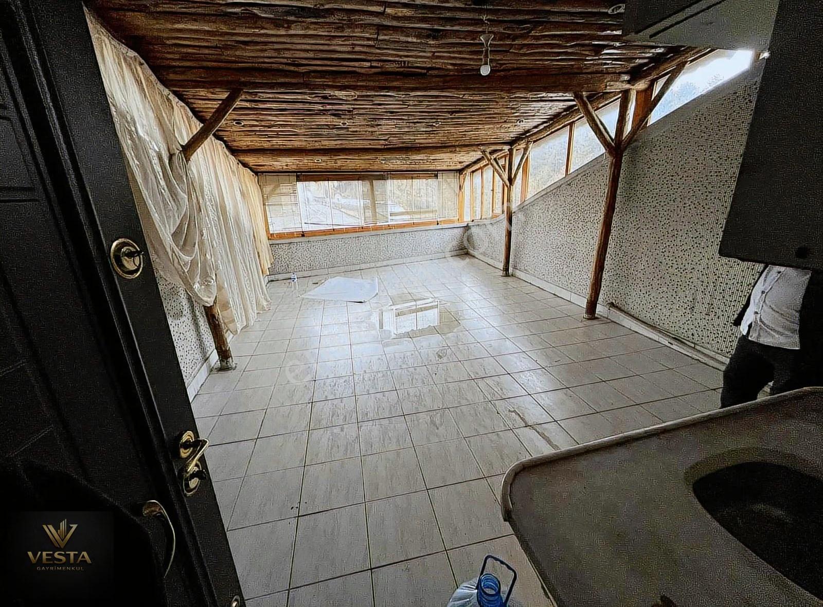 Çarşı Merkezde 5+1 Kiralık Daire - Görsel 15