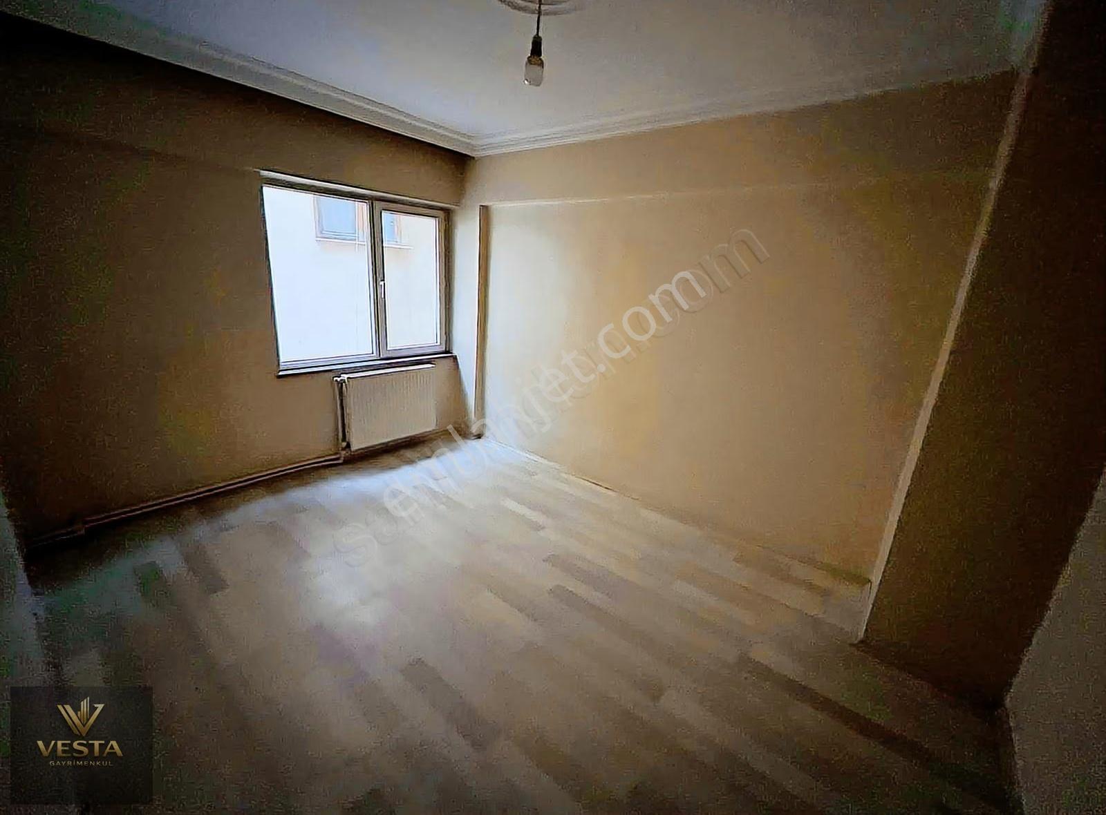 Çarşı Merkezde 5+1 Kiralık Daire - Görsel 13