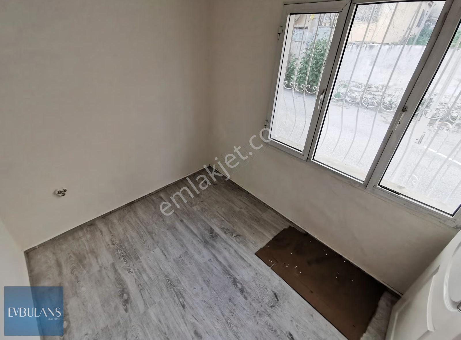 Bayraklı Emek Mahallesinde Müstakil Girişli 2+1 Daire - Görsel 25