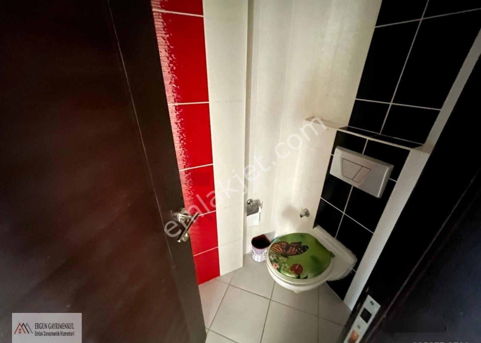 Ergünden Hamidiyede Mükemmel Manzaralı Kiralık Geniş 3+1 Daire - Görsel 34