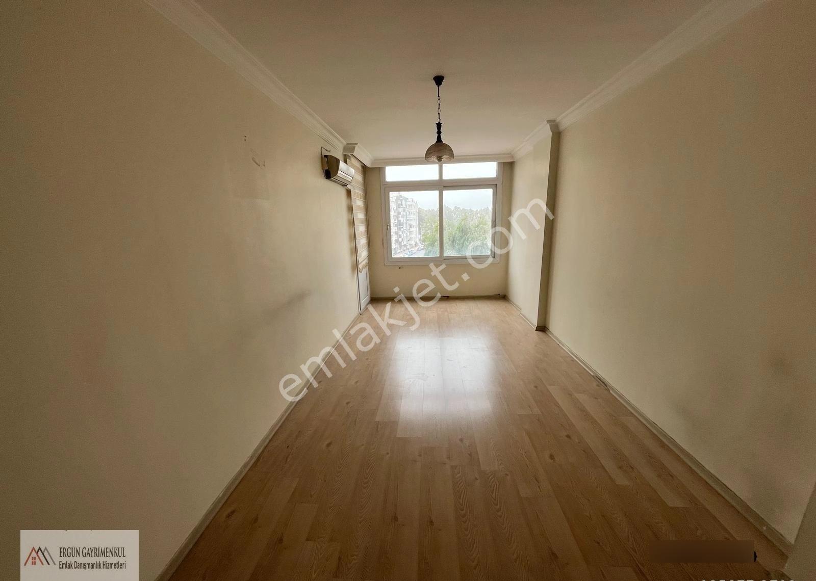 Ergünden Hamidiyede Mükemmel Manzaralı Kiralık Geniş 3+1 Daire - Görsel 9