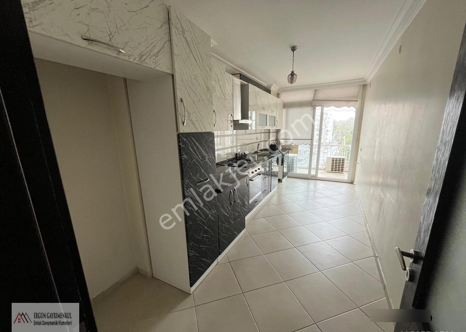 Ergünden Hamidiyede Mükemmel Manzaralı Kiralık Geniş 3+1 Daire - Görsel 17