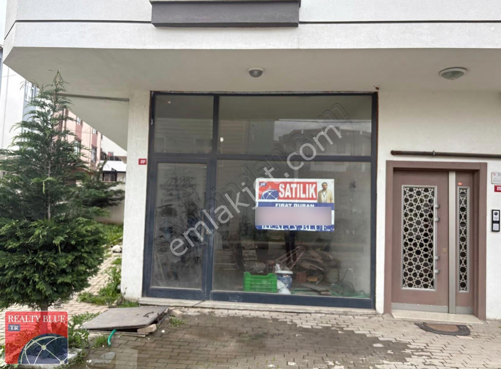 Sultanbeyli Göletin Dibinde De Satılık 100 M2 Depo Dükan