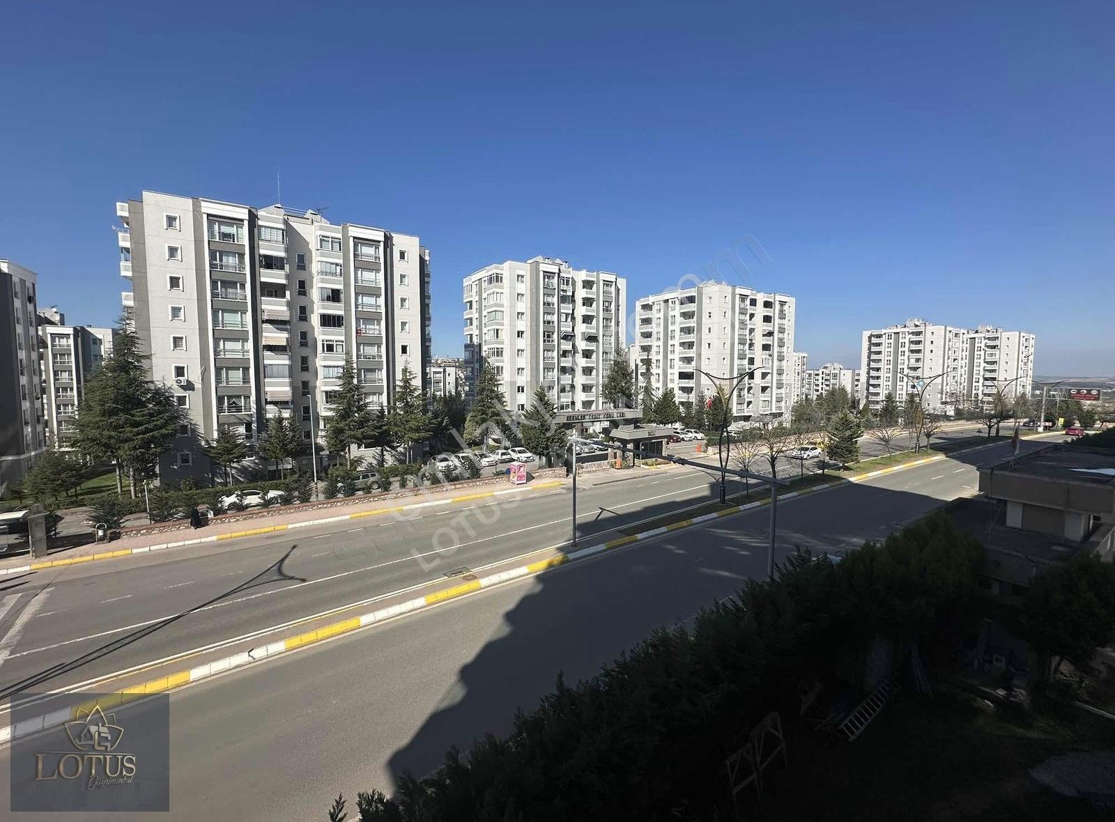 İzmit Üniversite Yolu Umutkent Sitesi 3+1 Arakat Ebeveyn Banyolu - Görsel 8