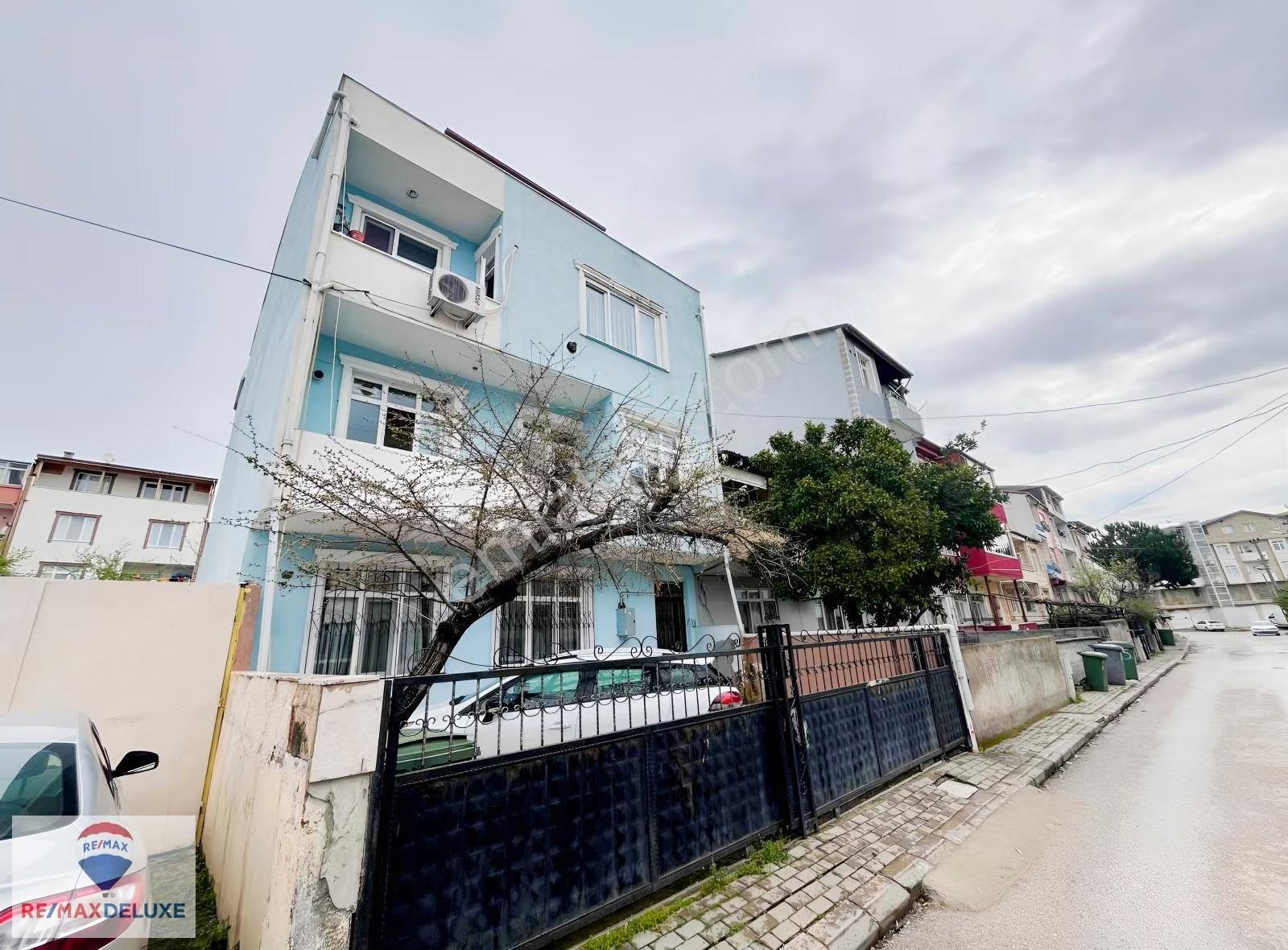Körfez Çamlıtepe Merkezi Konum Geniş 2+1 Ara Kat Daire