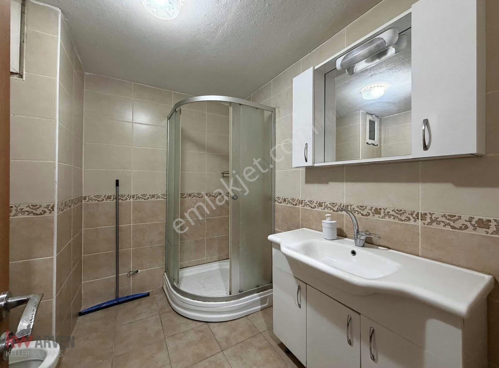 Kw Arven'den Kiralık Tramvaya 100 Metre 3+1 Eşyalı Genış Daire - Görsel 11