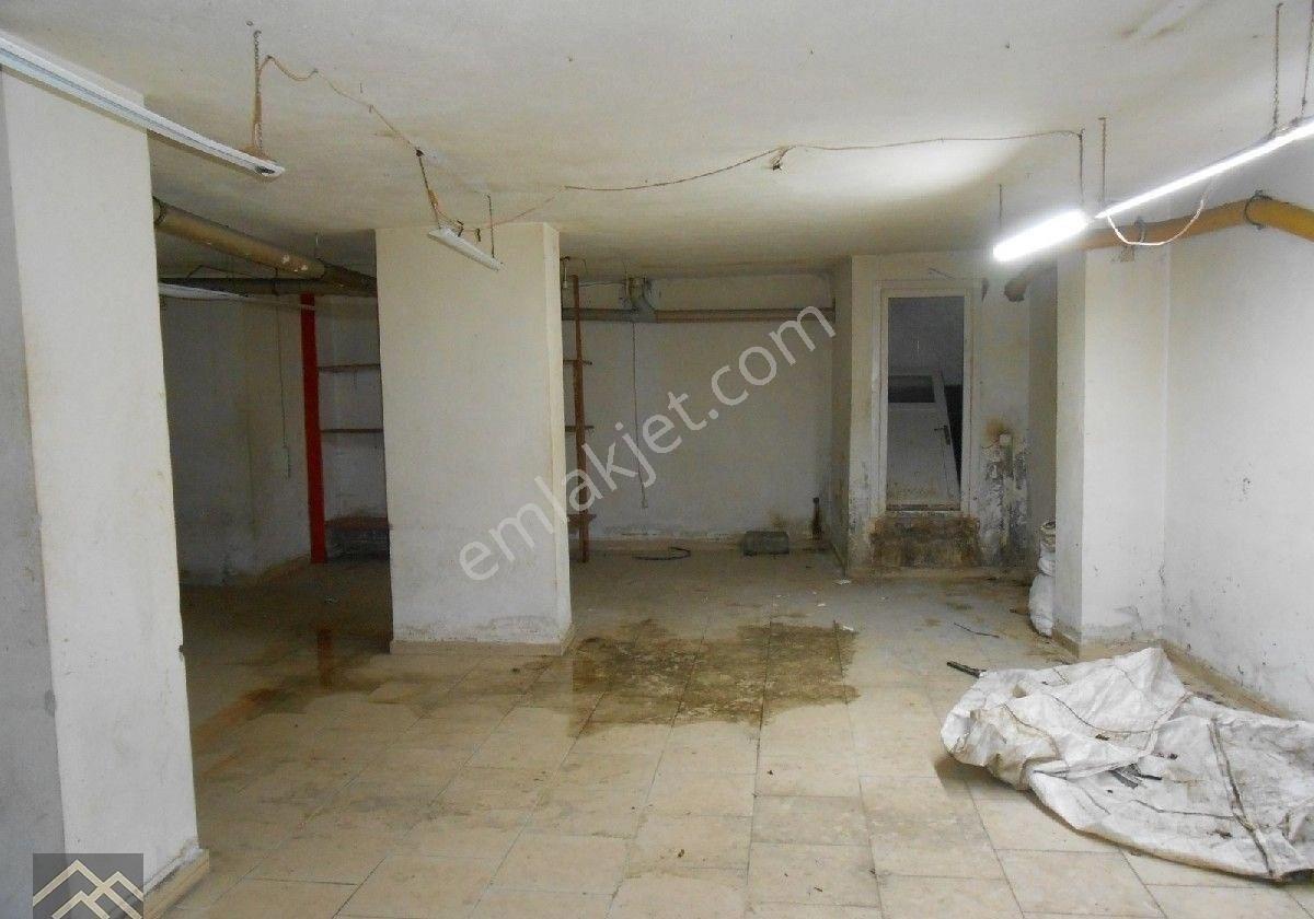 Esenyurt Selahattin Eyyubi Mahallesi 1546 Sokak Kiralık Depolu Dükkan - Görsel 2