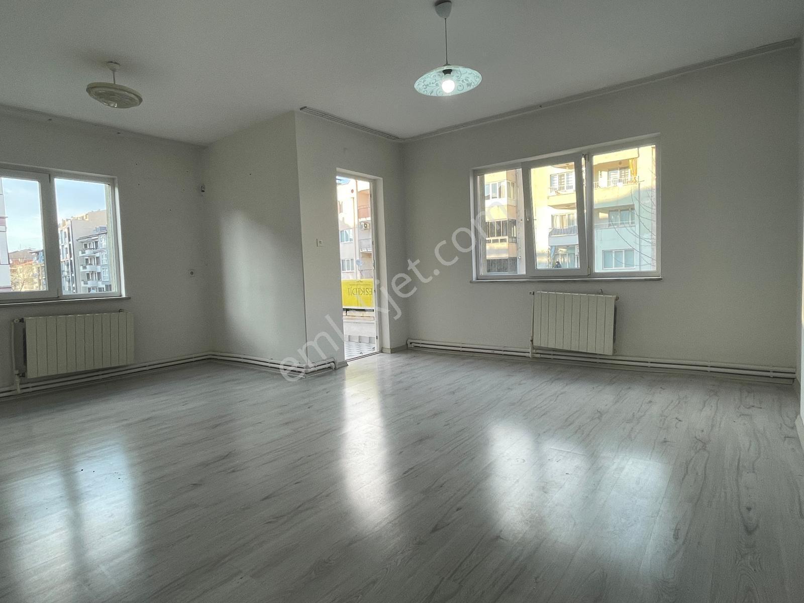 Binyapı'dan Kıbrıs Şehitlerde 3+1 Arakat Kiralık Daire - Görsel 2