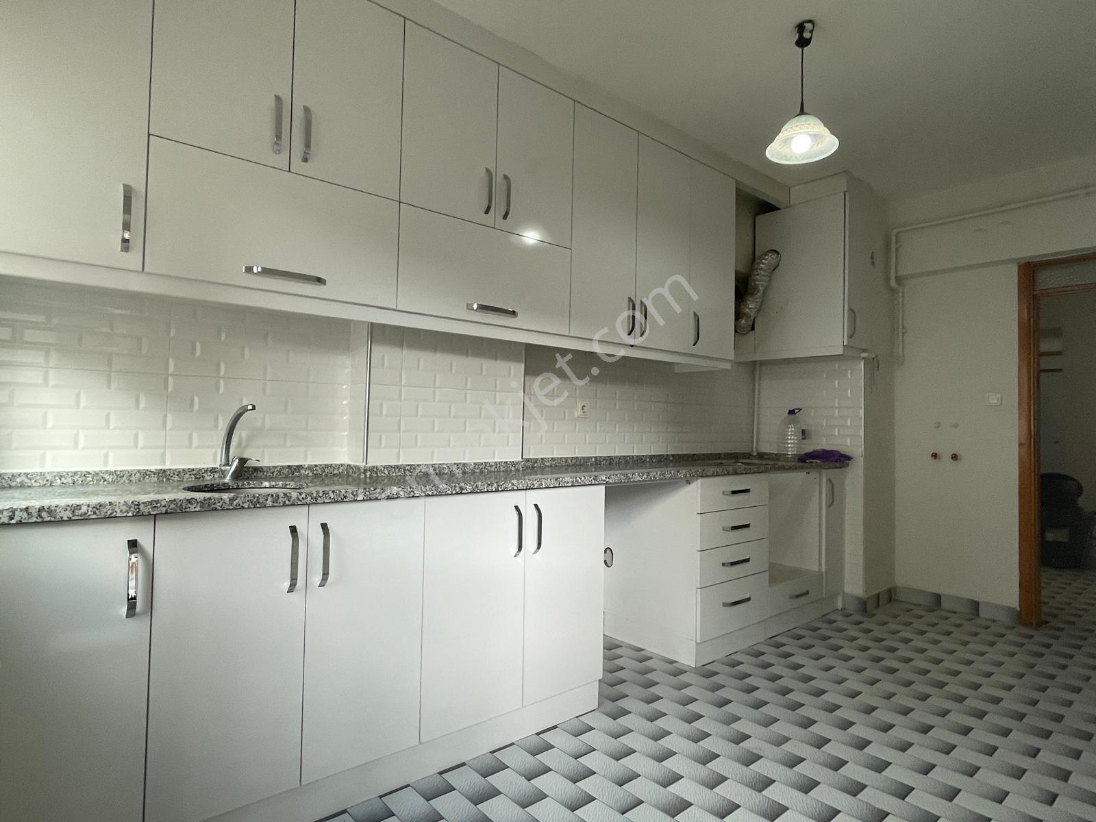 Binyapı'dan Kıbrıs Şehitlerde 3+1 Arakat Kiralık Daire - Görsel 5