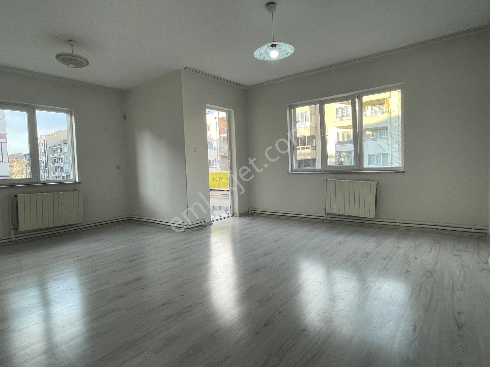 Binyapı'dan Kıbrıs Şehitlerde 3+1 Arakat Kiralık Daire - Görsel 3