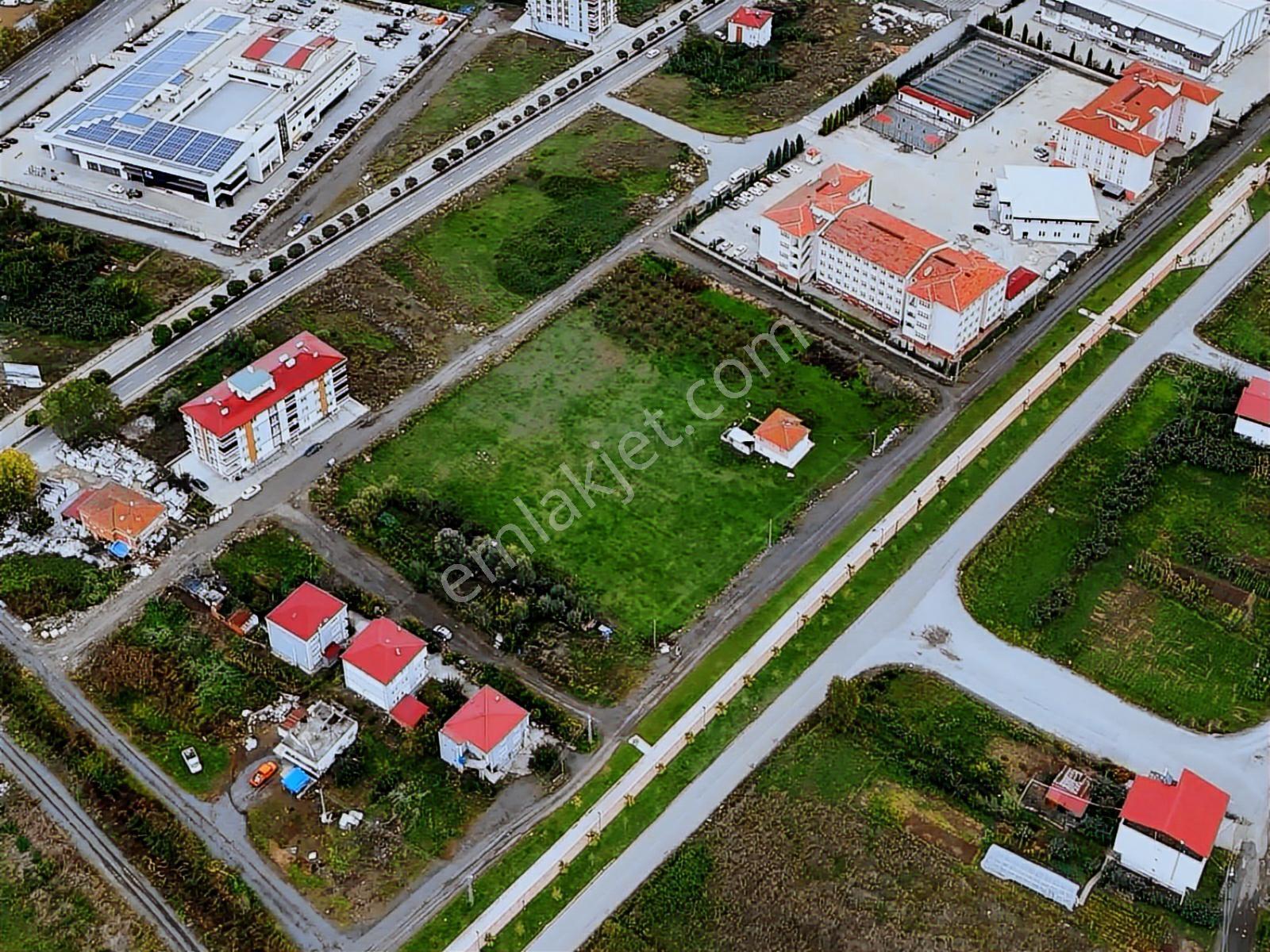 Tekkeköyün Girişinde 5 Kat 3884m2 Ticari+konut ! / Remax Gökhan