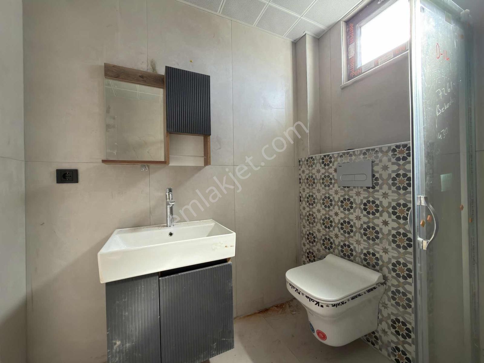 Geniş, Kullanışlı,manzaralı Ve Sıfır Kiralık 1+1 / Remax Gökhan - Görsel 16