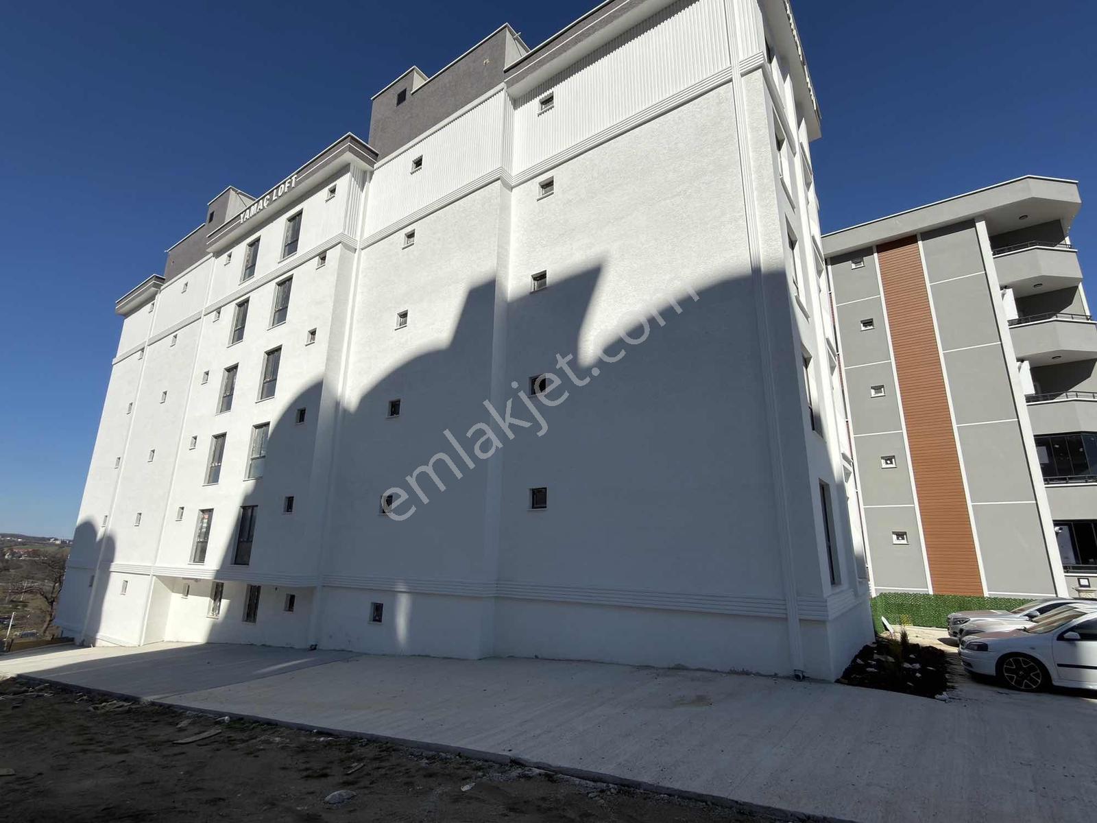 Geniş, Kullanışlı,manzaralı Ve Sıfır Kiralık 1+1 / Remax Gökhan - Görsel 29