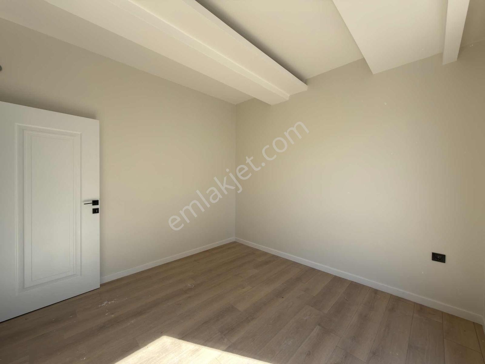 Geniş, Kullanışlı,manzaralı Ve Sıfır Kiralık 1+1 / Remax Gökhan - Görsel 10