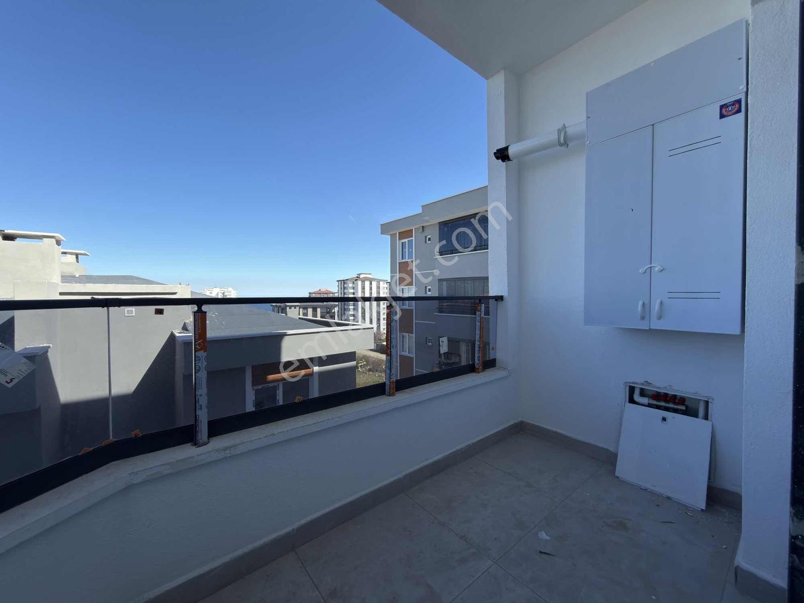 Geniş, Kullanışlı,manzaralı Ve Sıfır Kiralık 1+1 / Remax Gökhan - Görsel 22
